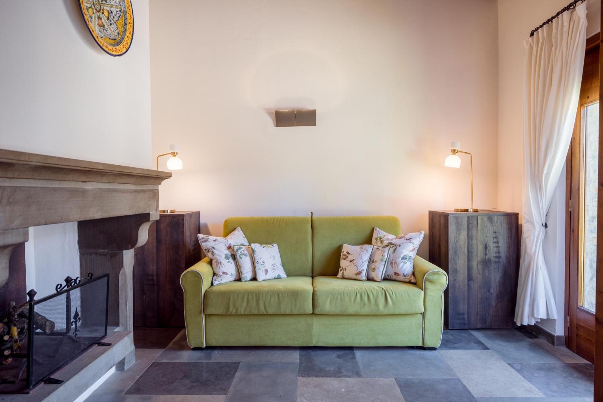 Al Gelso Bianco Aparthotel Sant'Appiano Exterior photo
