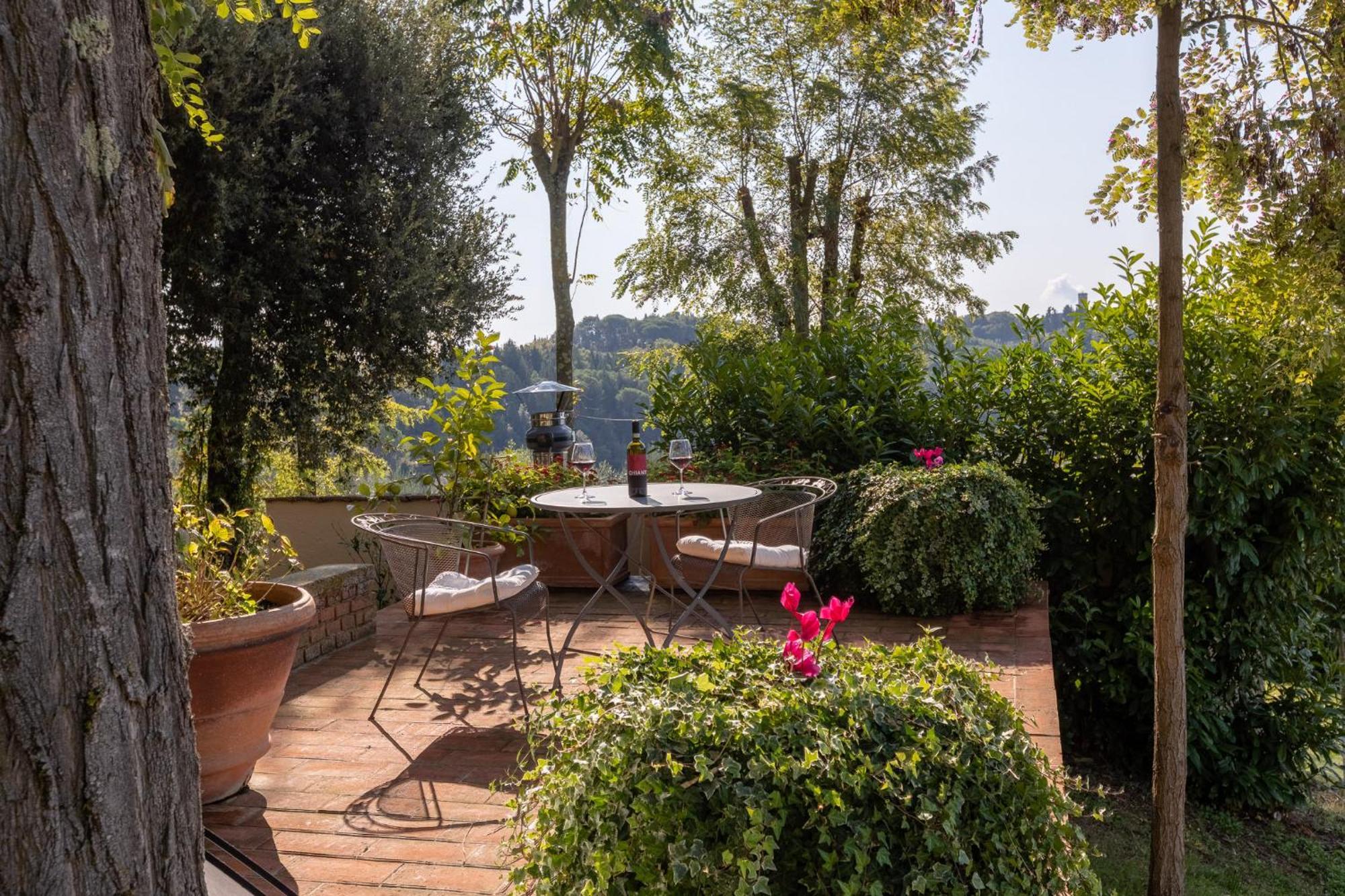 Al Gelso Bianco Aparthotel Sant'Appiano Exterior photo